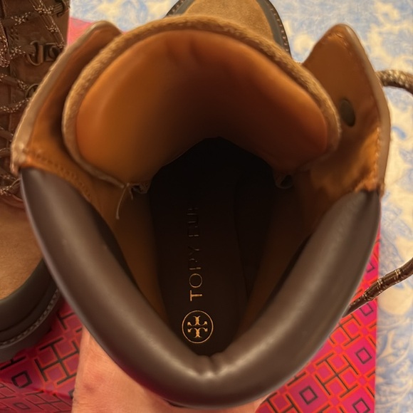 Tory Burch Lug Sole Hiker Ankle Boots size 6.5 free shipping - Picture 8 of 8